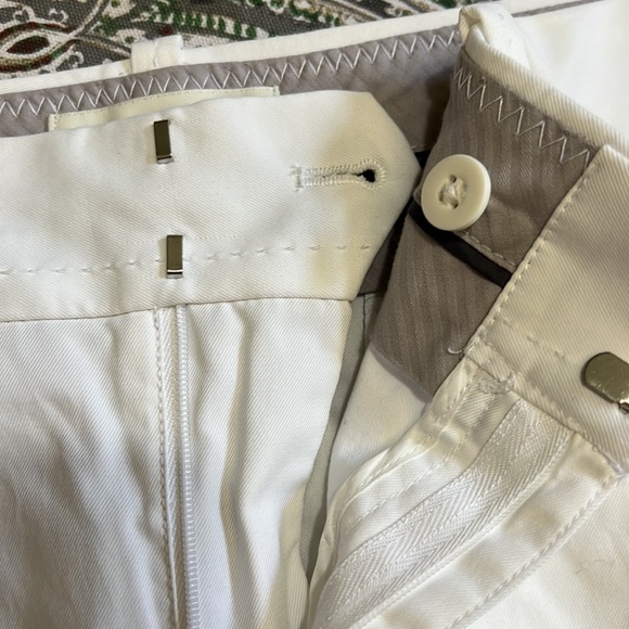 Banana Republic white Martin fit Bermuda shorts - Picture 8 of 8